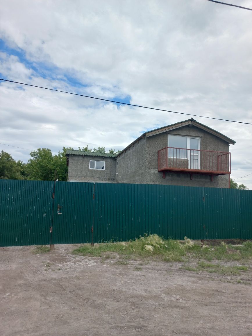 Дом в пришахтинске.