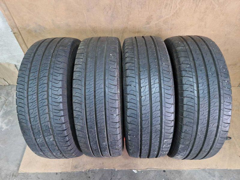 4 Goodyear R16С 215/65/ 
летни бусови гуми DOT2119