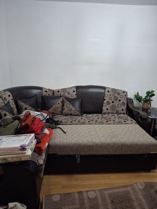 Coltar living extensibil din piele