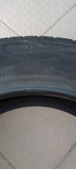 Vând cauciucuri noi vară 215/55/18