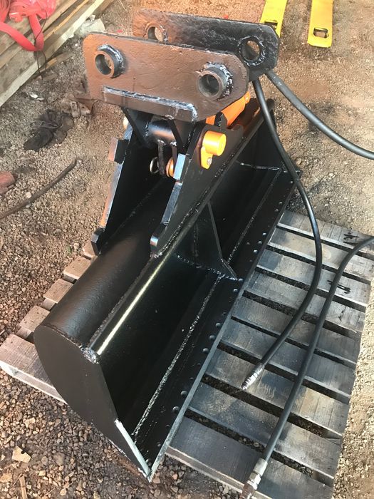 Cupa taluz inclinabila Buldoexcavator/ Excavator 5-8 t