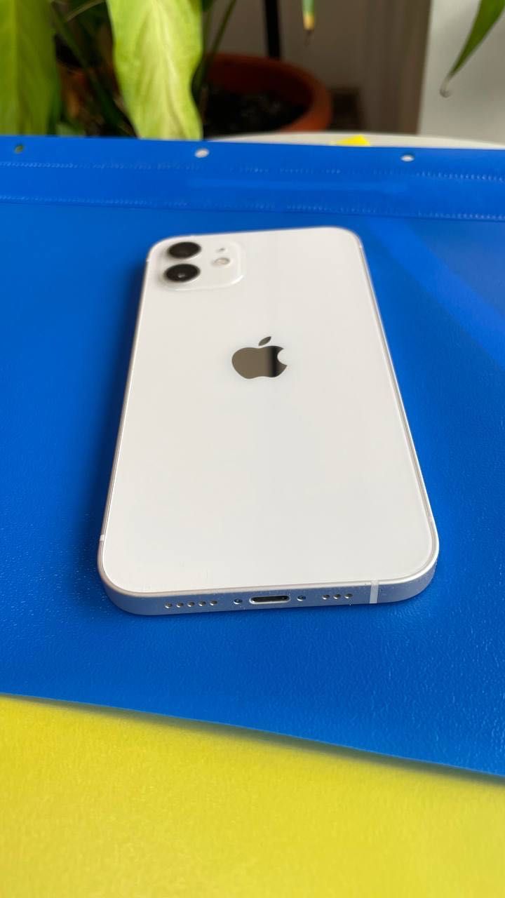 iPhone 12 White 64GB