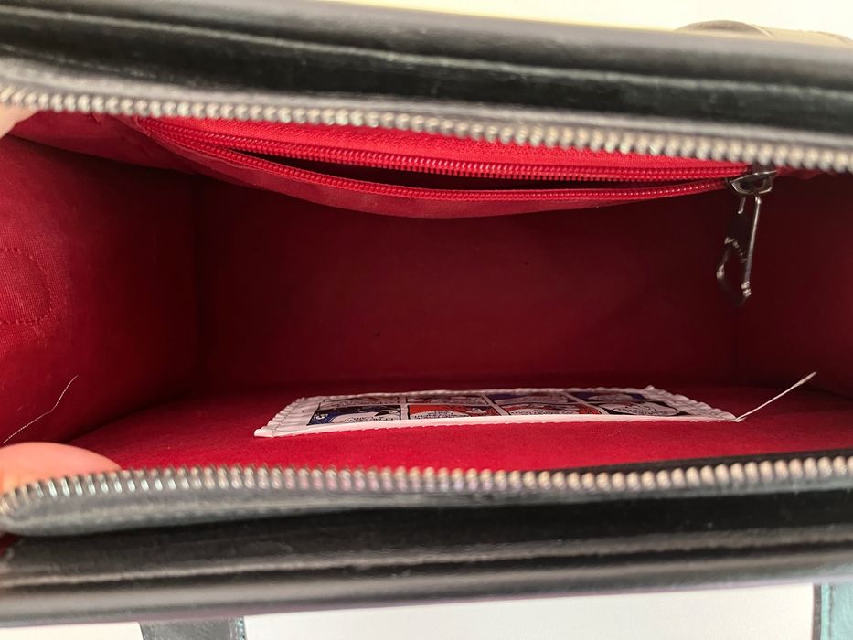 Дамска чанта.       .