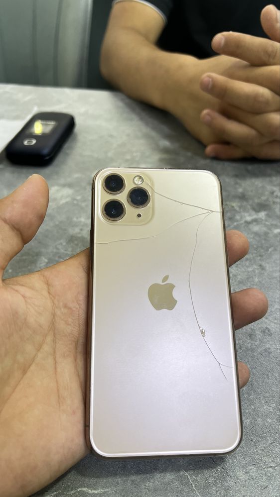 Iphone 11 pro gold rang