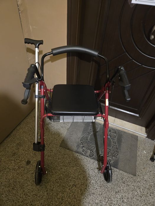 Проходилка  ролатор