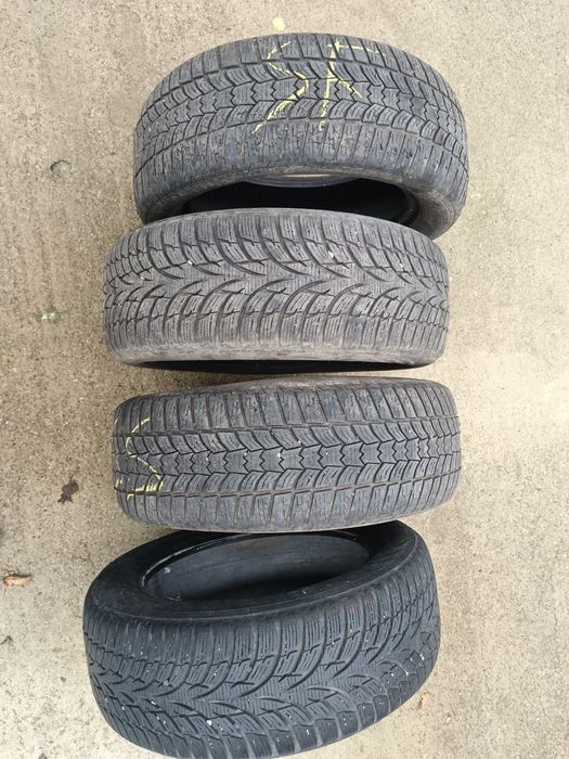 Vând cauciucuri  ms 205/55/R16