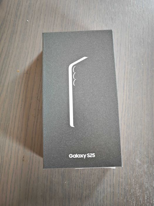 Samsung Galaxy S25 5G 256GB 12GB RAM Dual Navy Blue Нов запечатан