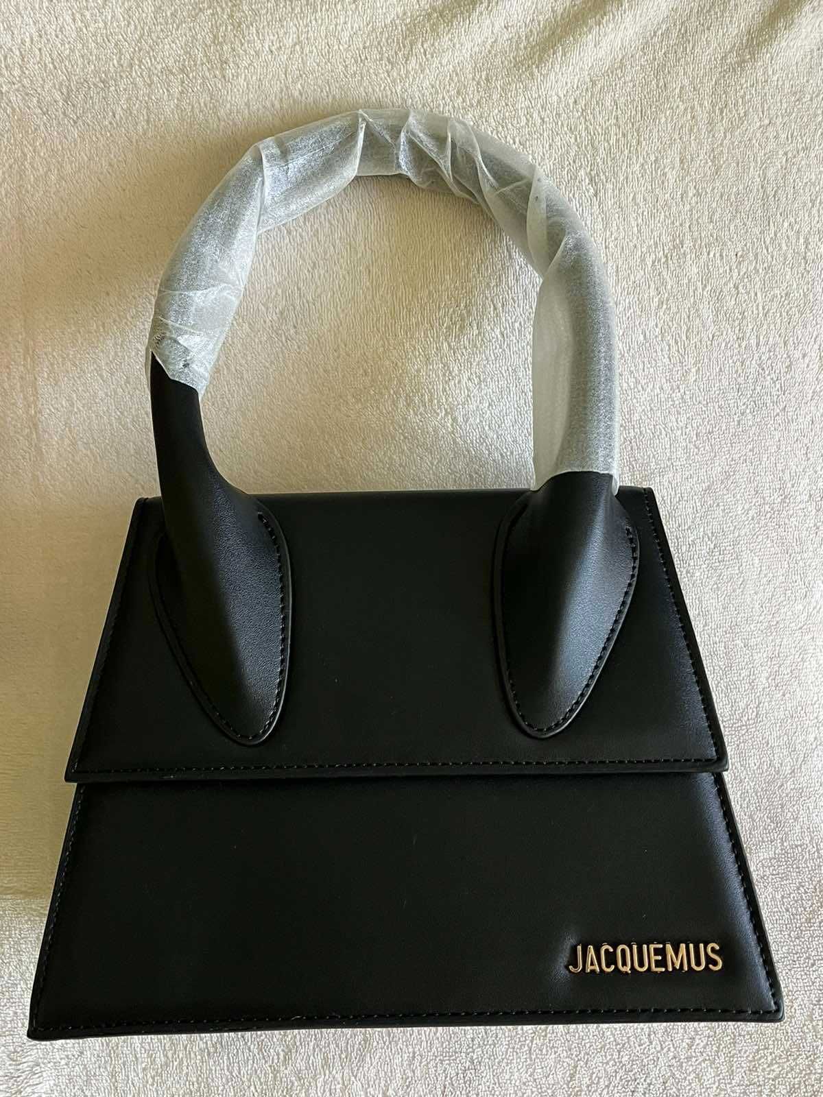 JACQUEMUS чантичка