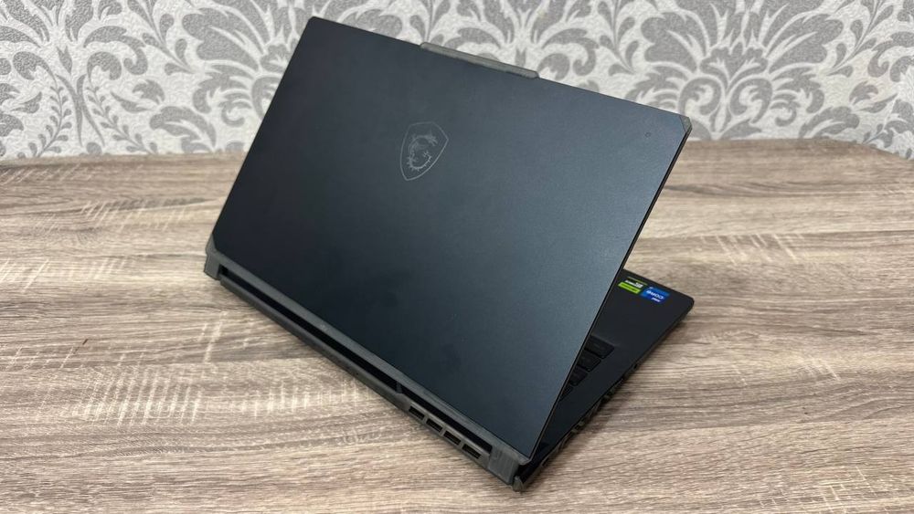 MSI Cyborg i7-13620H RTX4060