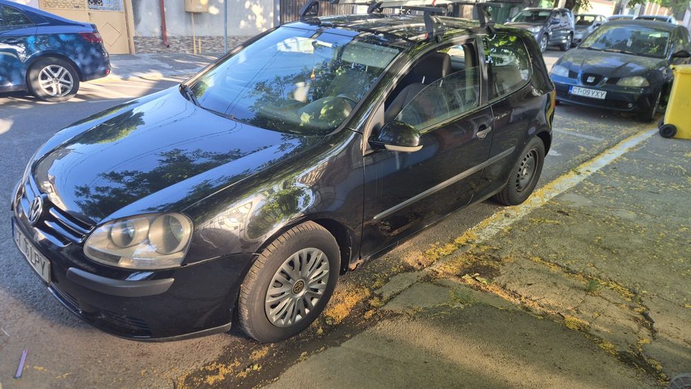 Vând golf 5 coupe