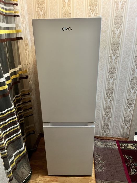Холодильник AVA.