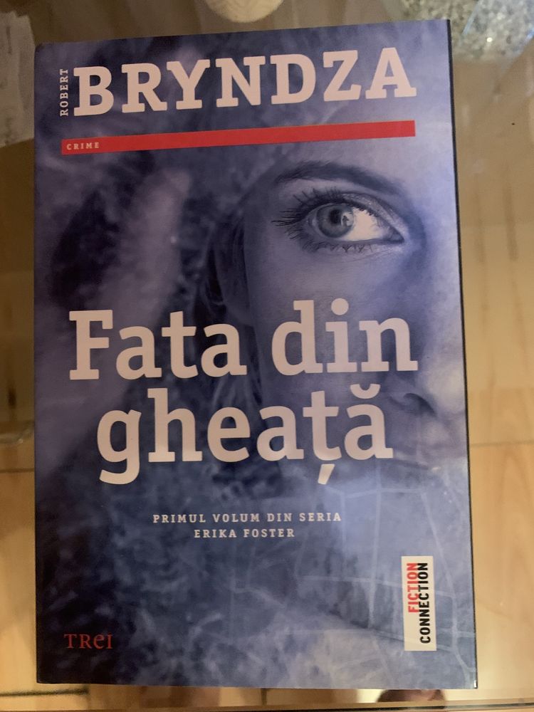 Fata din gheata-Robert Bryndza