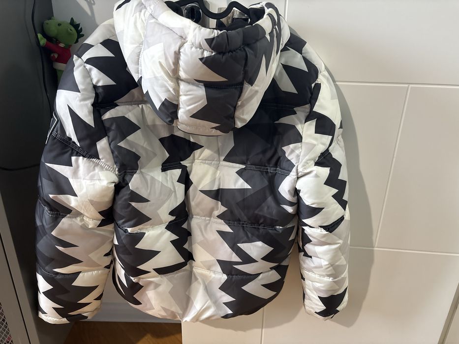 Яке Nike Jordan 132-147 см ,размер М.Запазено в отлично състояние