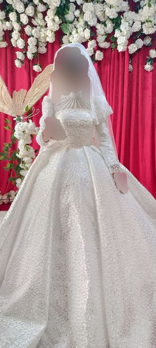 Kelin koylak  hamma narsalari bilan birga