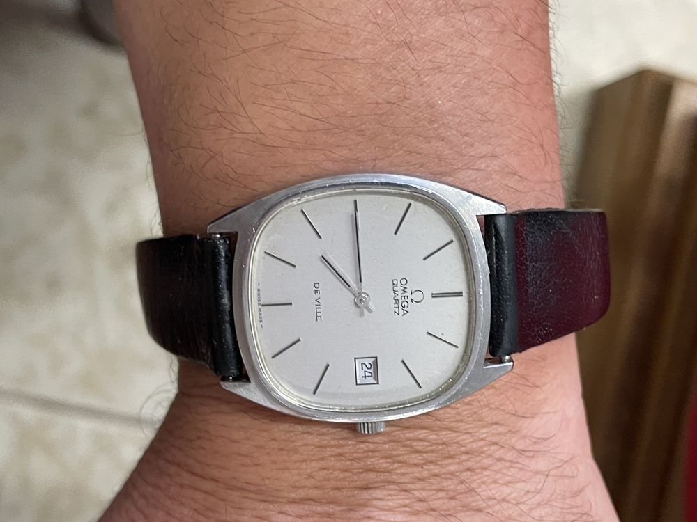 Часовник Omega de ville quartz