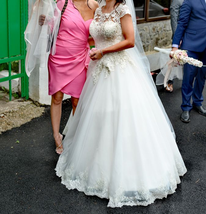 Vand rochie de mireasa