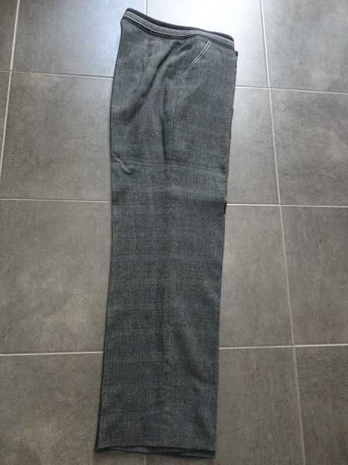 Compleu de dama elegant  marimea 44 format  din 3 piese de stofa