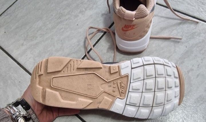 Nike Motion Lw дамски маратонки номер 38.5