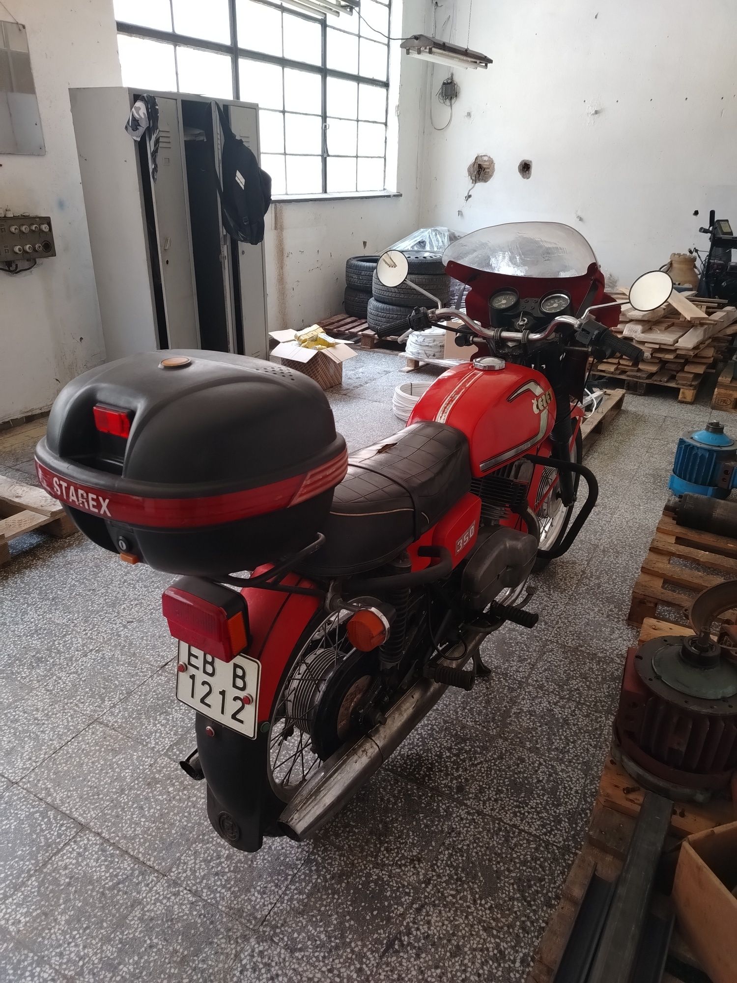 Ретро мотоциклет CZ-350-12v