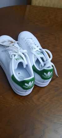 Кроссовки Adidas Stan Smith белые,новые не ношенные