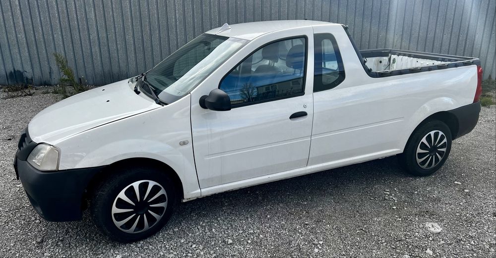Продавам dacia logan pick up