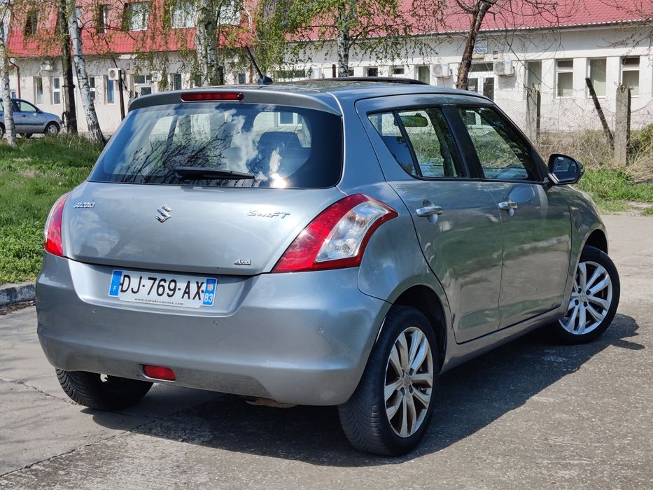Suzuki Swift-1.2 VVT-I,Trapă-incalzire scaune-Climă-keylees-Carte RO
