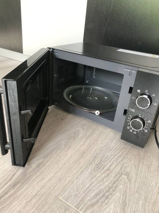 Cuptor cu microunde Mandine nefolosit