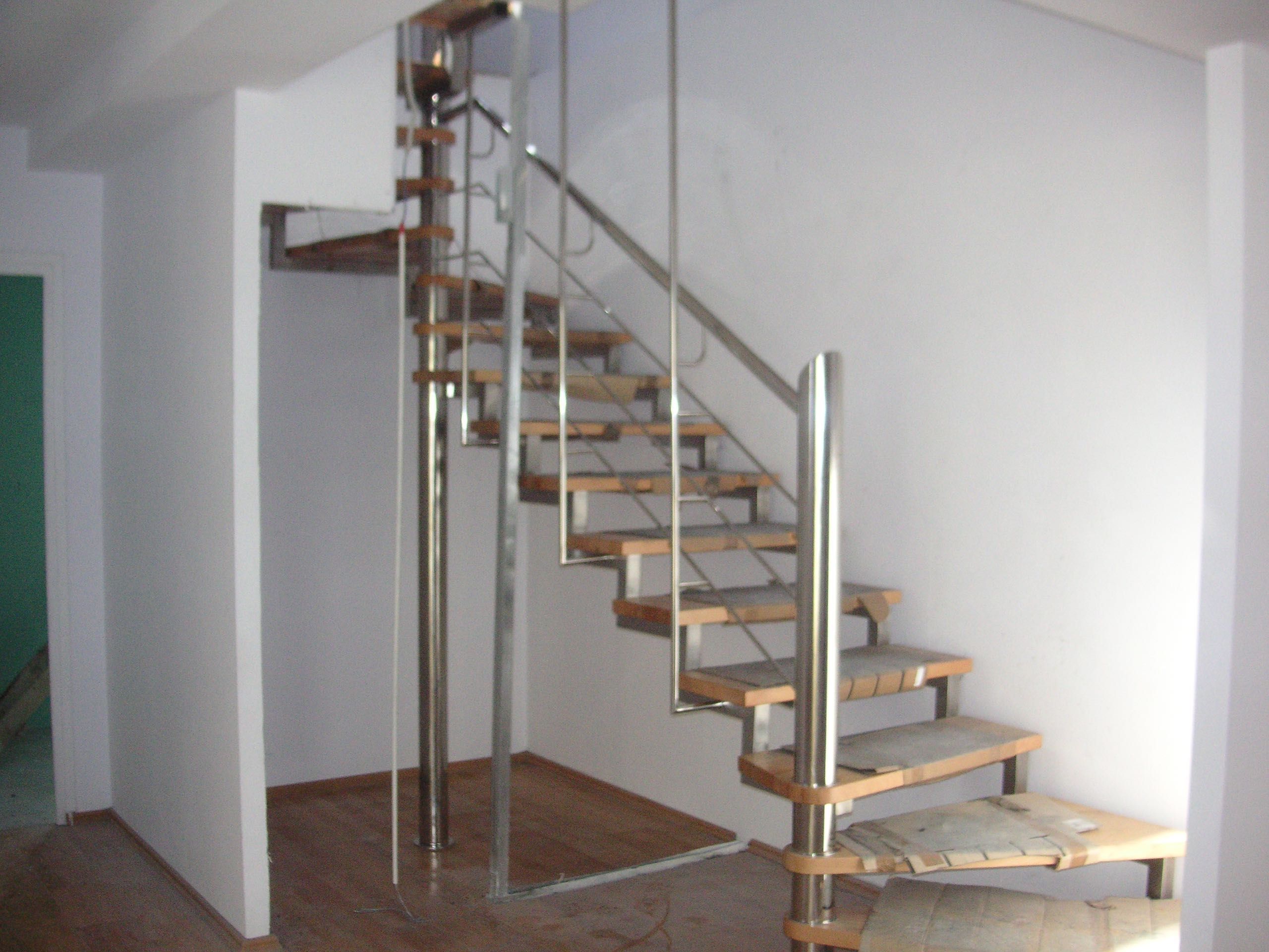 SCARI INTERIOARE - EXTERIOARE / Balustrade INOX - Balustrade Metalice
