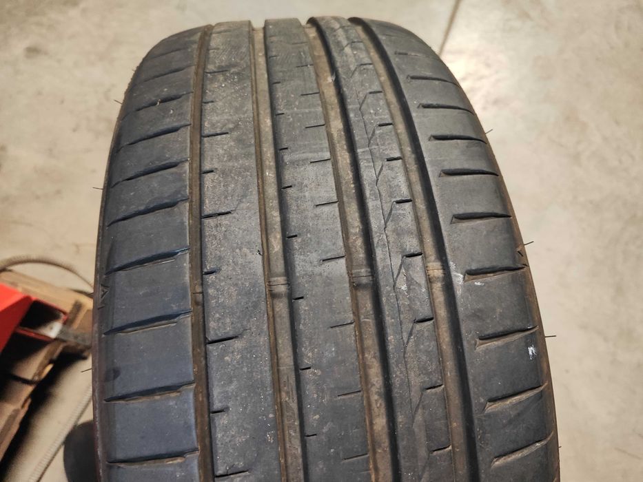 2бр.летни гуми 235/45/18 Falken