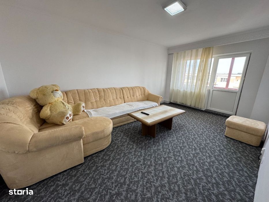 Apartament 3 camere Mioveni, et4, Piata, balcon 8 m, 73 mp, mobilat