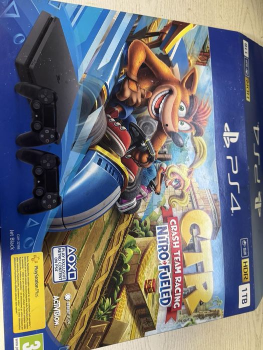 PS 4 като нов в комлект с висчко от снимките.