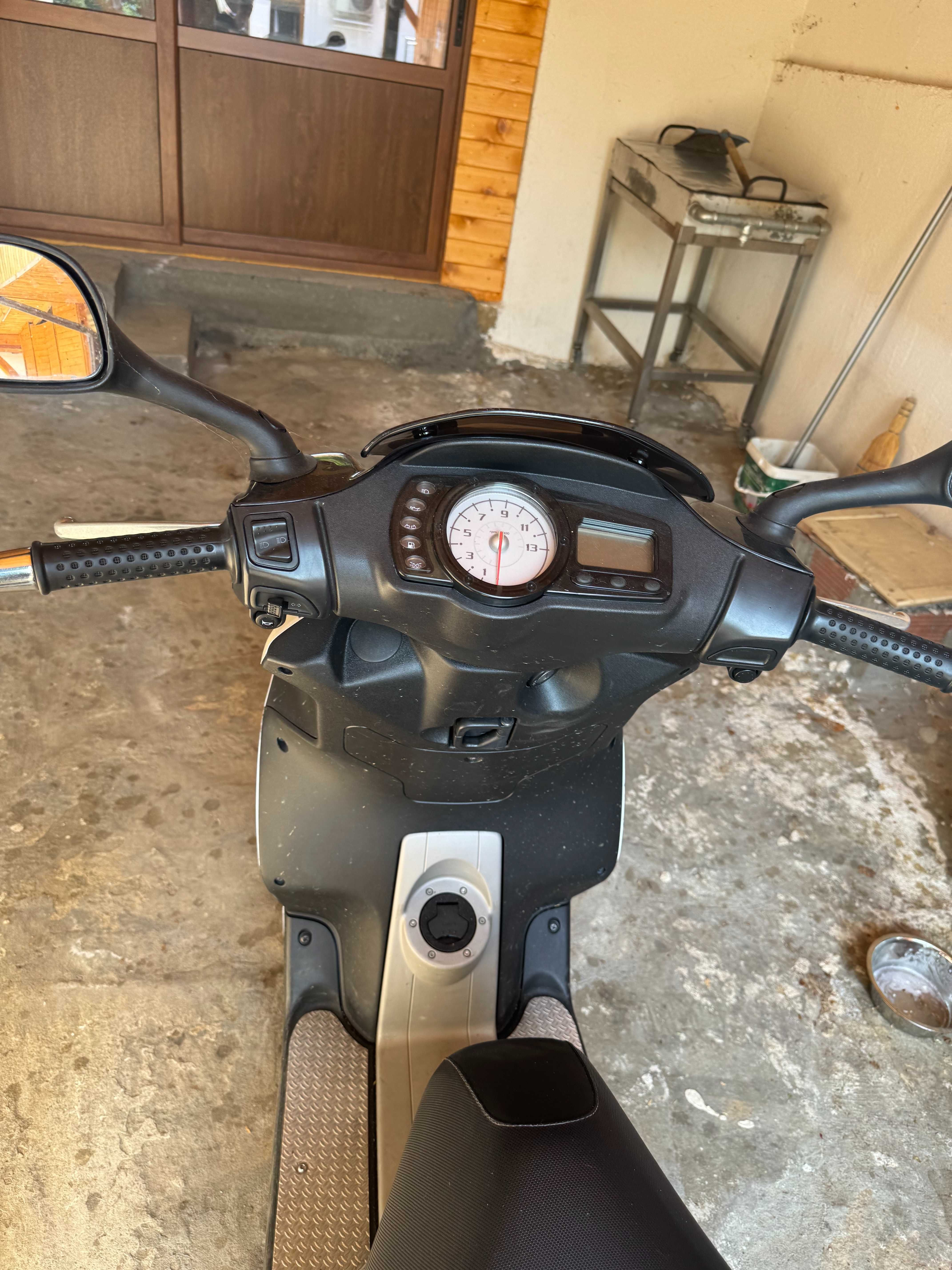 Скутер Piaggio NRG Power 50