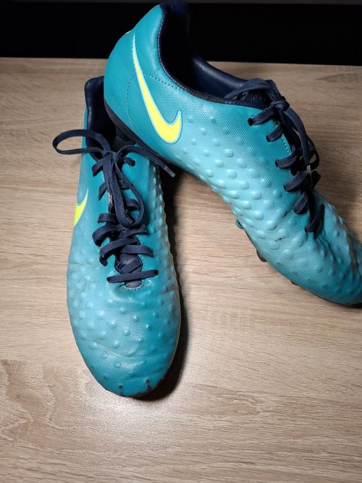 Бутонки Nike Magista