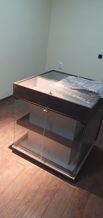 Продам рабочий стол с мини складом внутри