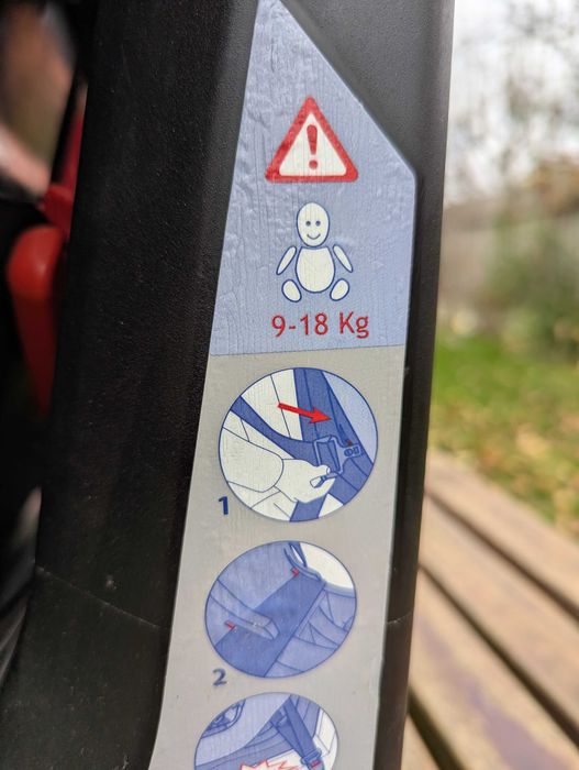 Scaun auto Chicco, pentru copii 9-18 kg