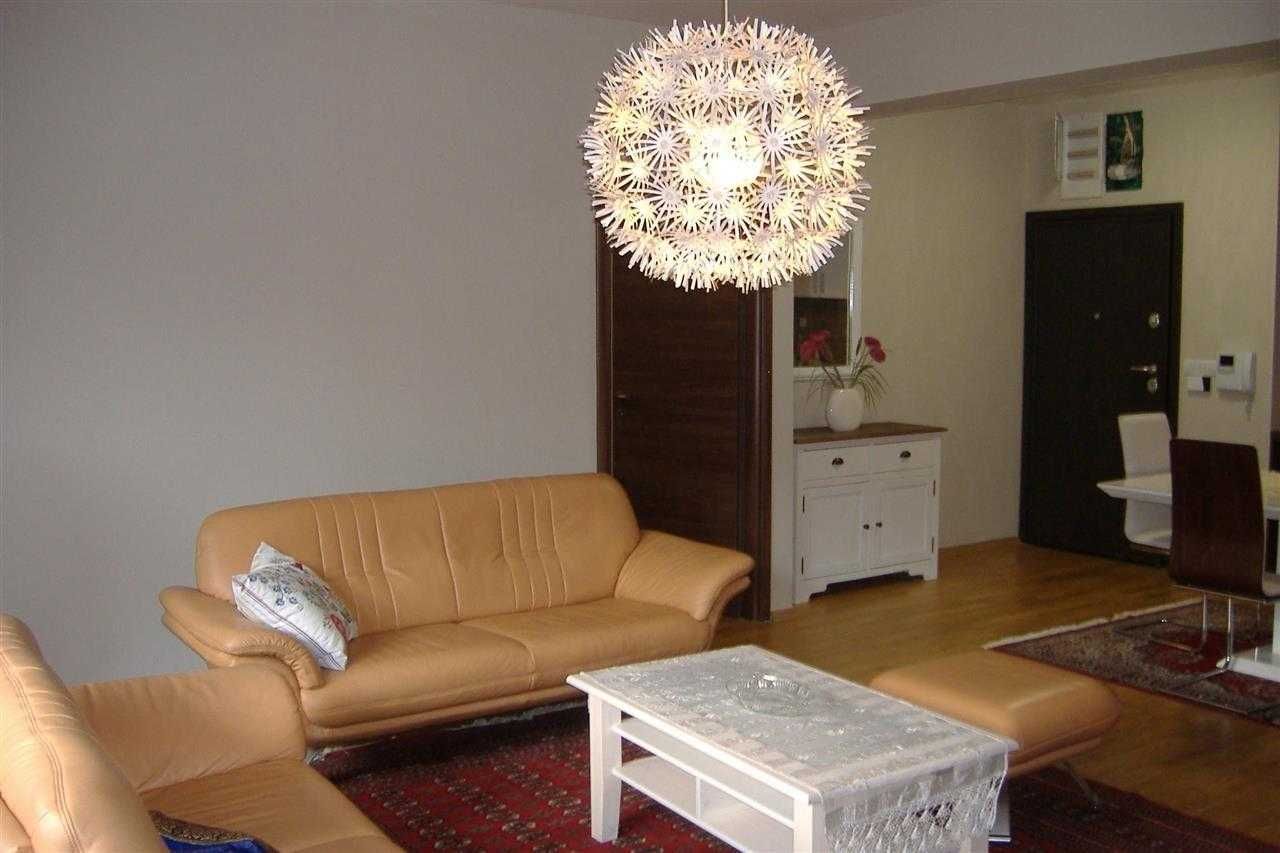 Дава се под наем Двустаен апартамент в Бургас, Изгрев - 67 кв.м за 204 € - Снимка #4