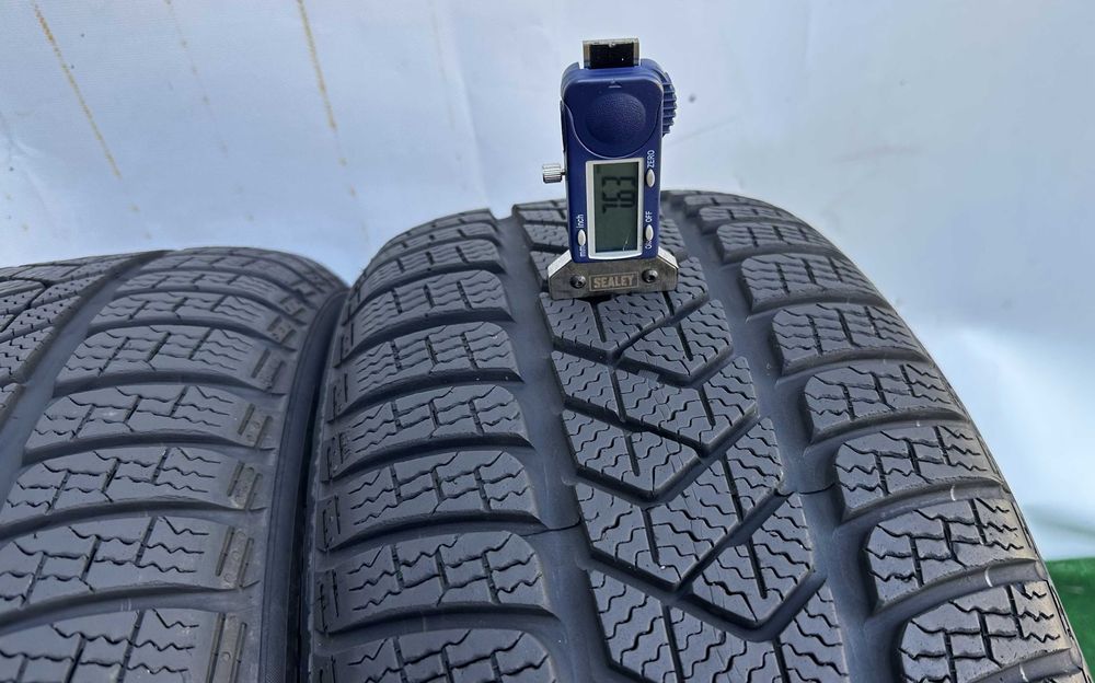 2бр 225/50r17 PIRELLI SOTTOZERO 3 зимни