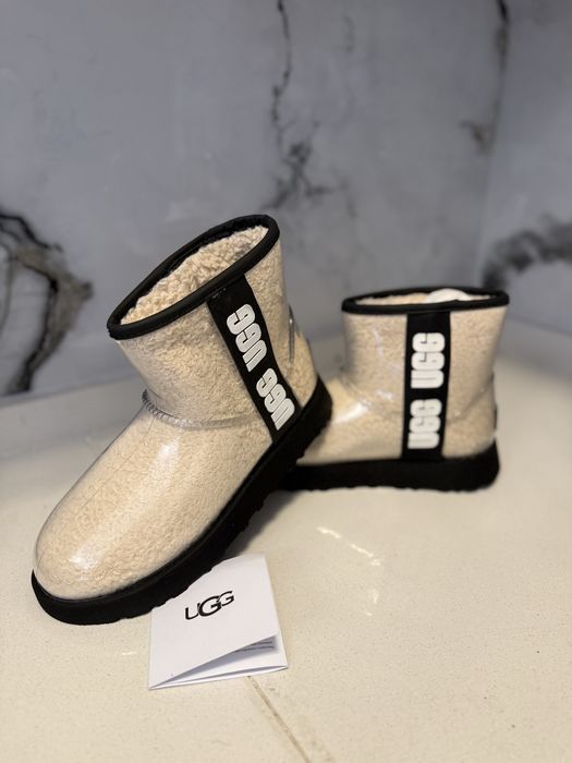 UGG НАЛИЧНИ 37,38,39,40  89лв без кутия