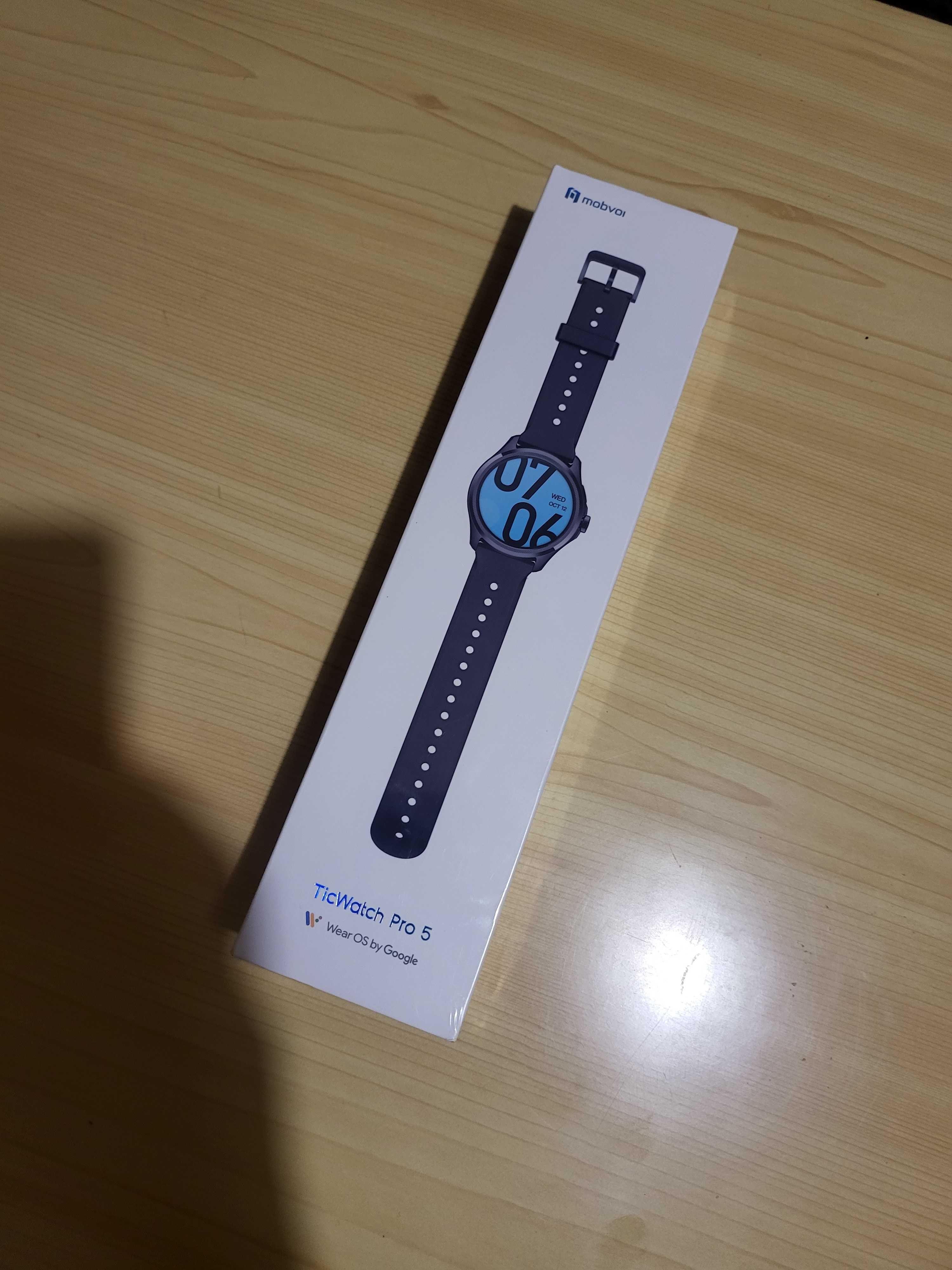 Mobvoi TicWatch Pro 5 GPS Elite Edition. Чисто нов. Запечатан.