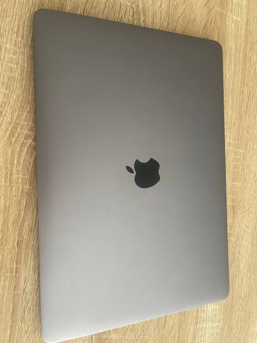 Macbook pro Abmen iphone 14 prodan tepasiga