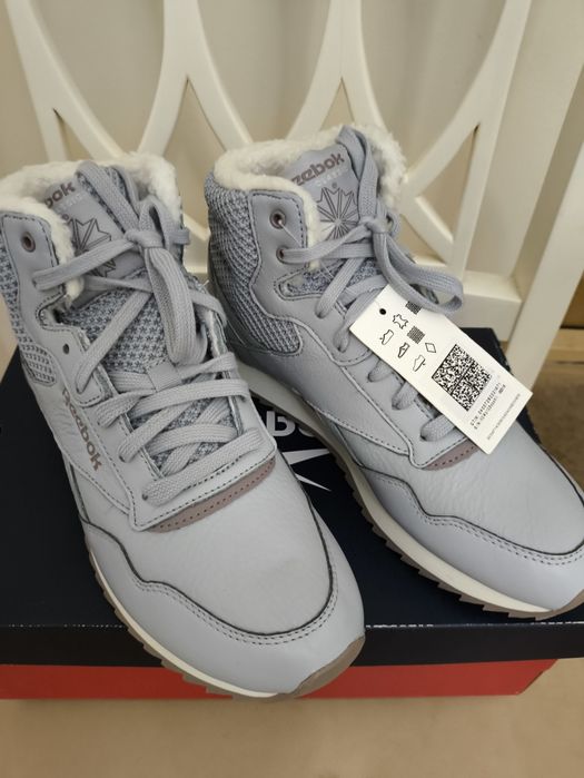 Новые утепленные кроссовки Reebok