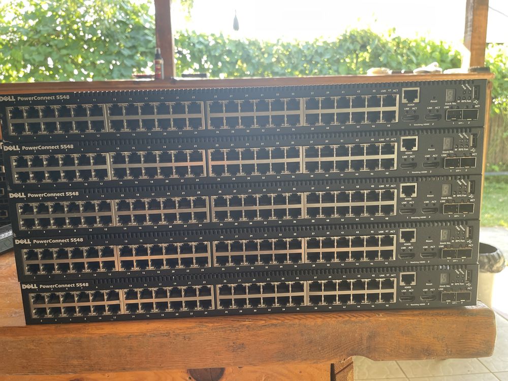 Switch Dell Power Connect 5548 - 48 Porturi - Gigabit