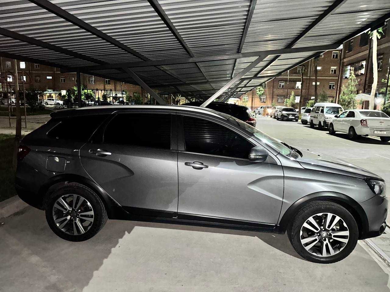 Lada vesta kros SW 1.8 mexanika