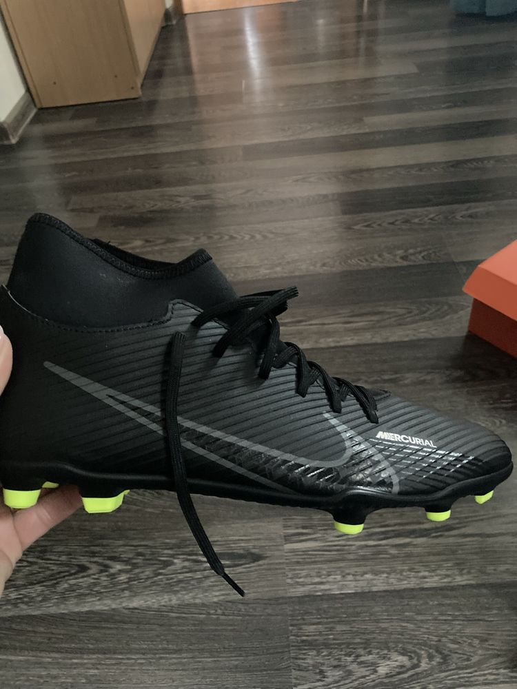 Ghete de fotbal Nike,marime 45.5