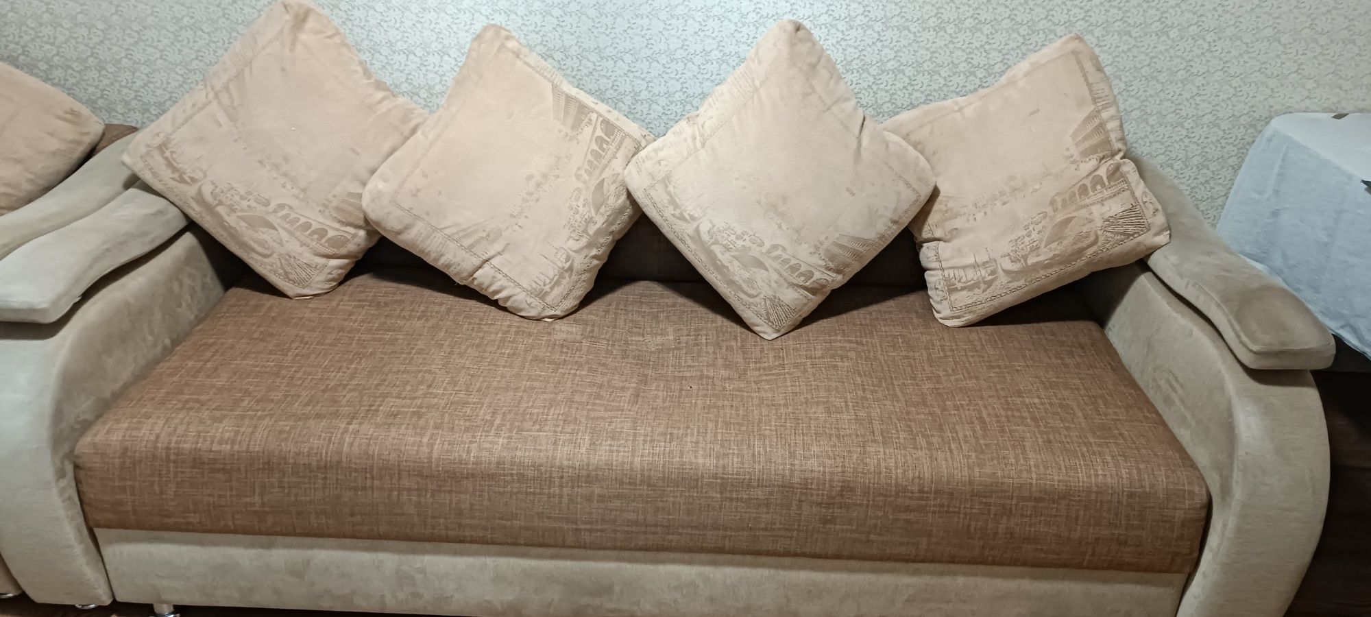Продам диван и кресло