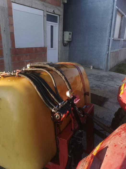 Stație de ierbicidat 660 de litri