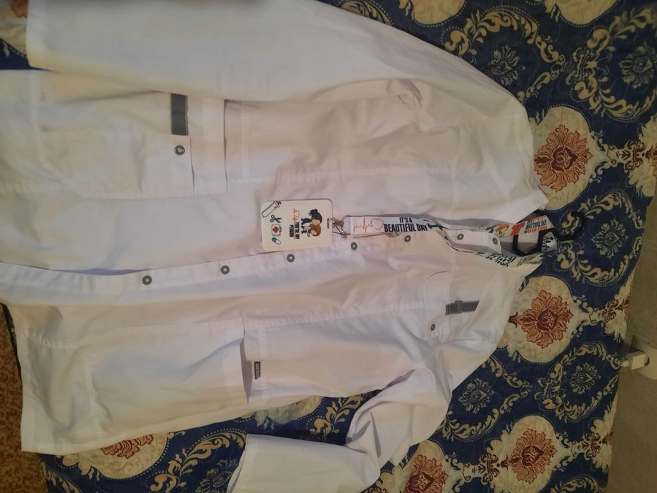 Медицинский халат и хир костюм