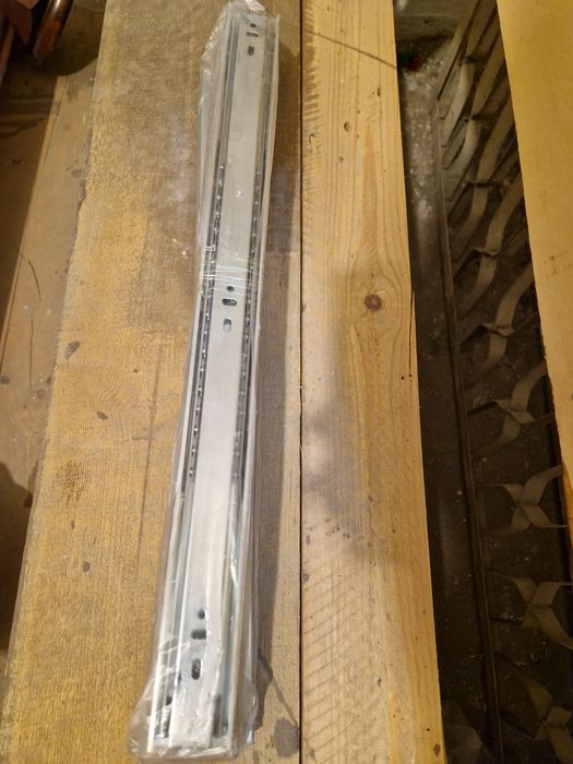 Продам направляющие на выдвижные ящики
