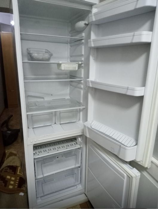 Холодильник Indesit