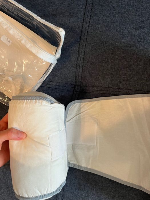 Подпори за бебе и възглавничка за коремче